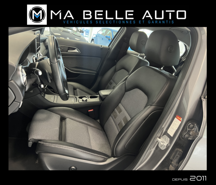 MERCEDES GLA 200 D 136 STYLE 4 MATIC 7G-DCT/ carnet / Xenon Attelage élec. / 248 euros mensuel