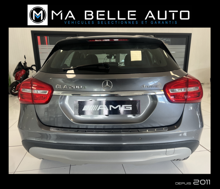 MERCEDES GLA 200 D 136 STYLE 4 MATIC 7G-DCT/ carnet / Xenon Attelage élec. / 253 euros mensuel