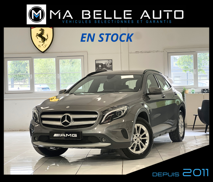 MERCEDES GLA 200 D 136 STYLE 4 MATIC 7G-DCT/ carnet / Xenon Attelage élec. / 253 euros mensuel