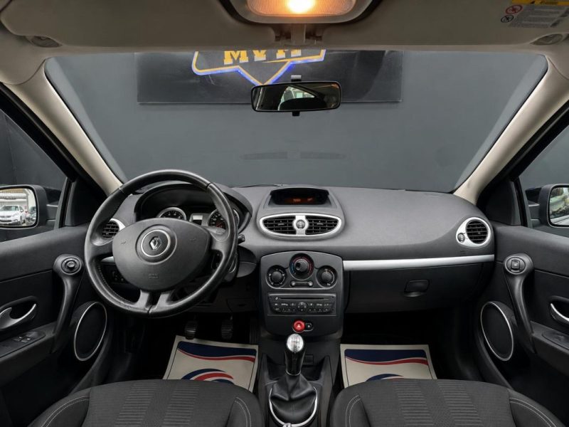 RENAULT CLIO III AUTHENTIQUE