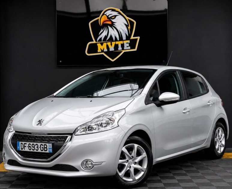 PEUGEOT 208 1.4 HDI 75CH STYLE