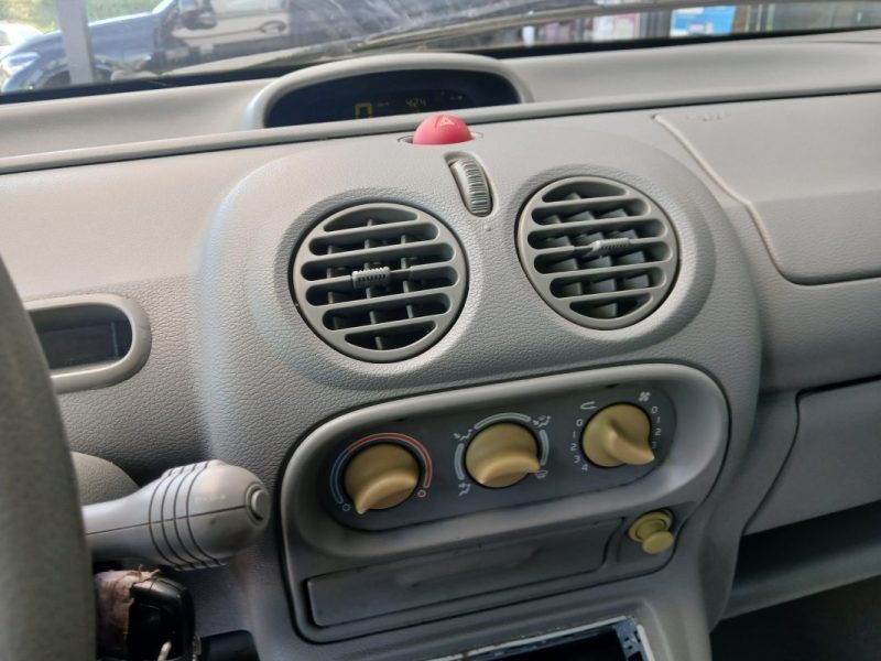 RENAULT TWINGO 1.2 i 58 CV 1998