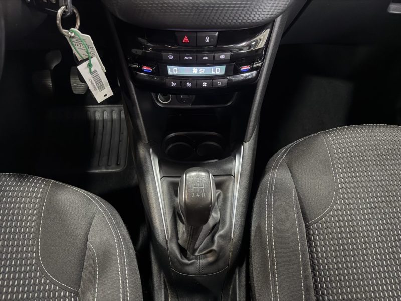 PEUGEOT 208 1.2 TURBO 82 ALLURE 2016