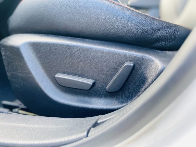 MAZDA 3 2.0 SKYACTIV-G 165 DYNAMIQUE BVM6 - 1ère Main - Suivi D'Entretien - Tête Haute