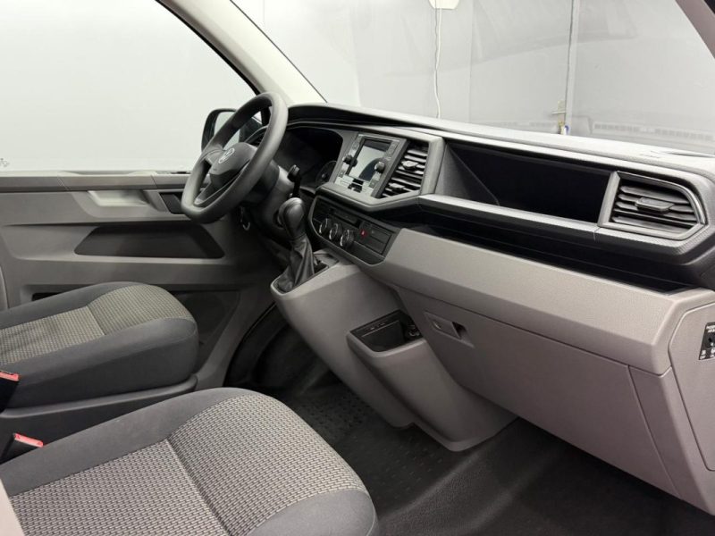 VOLKSWAGEN  TRANSPORTER 6.1 VAN 2026