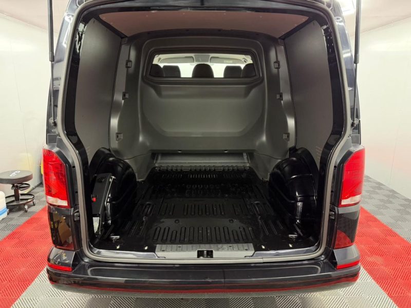 VOLKSWAGEN  TRANSPORTER 6.1 VAN 2026