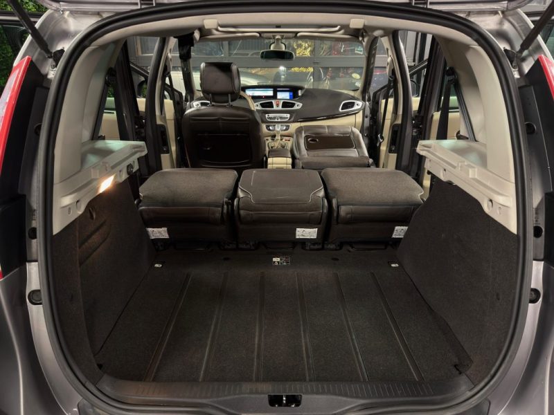 RENAULT SCENIC 3 III JADE 2.0 DCI 150 ATTELAGE BOITE AUTO INTERIEUR CUIR TOIT OUVRANT Garantie 1 an