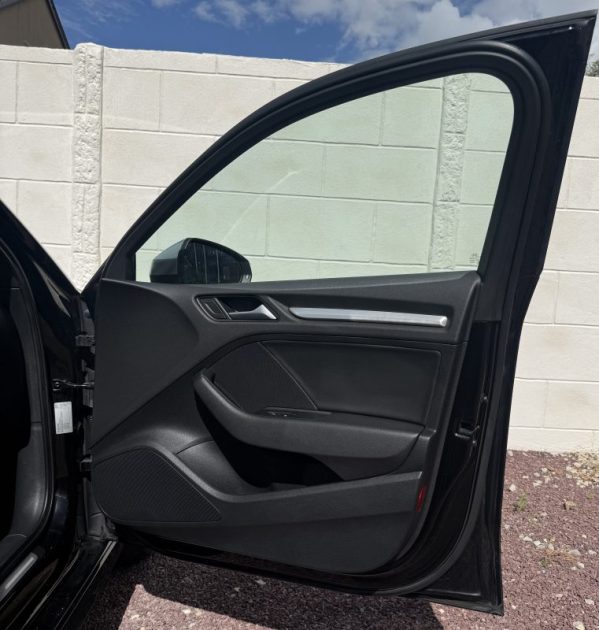 AUDI A3 Limousine Sline 2.0 TDI 150ch S-Tronic / Volant Meplat / Sièges Sline / Feux Led