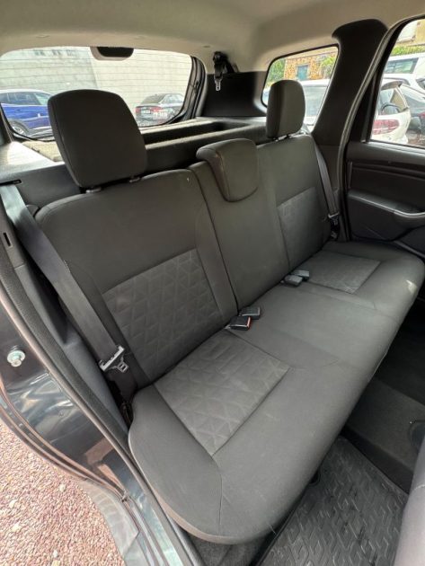 Dacia Duster Laureate 4X2 125ch Tce (Bluetooth | Climatisation | Attelage)