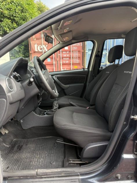 Dacia Duster Laureate 4X2 125ch Tce (Bluetooth | Climatisation | Attelage)