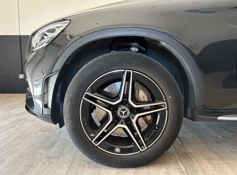 MERCEDES GLC 300e 4 Matic Amg Line