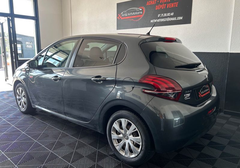 PEUGEOT 208 1.2 VTI 82 URBAN