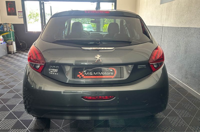 PEUGEOT 208 1.2 VTI 82 URBAN