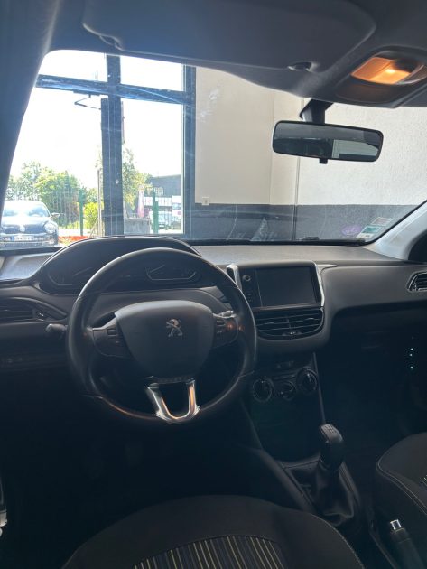 PEUGEOT 208 1.2 VTI 82 URBAN