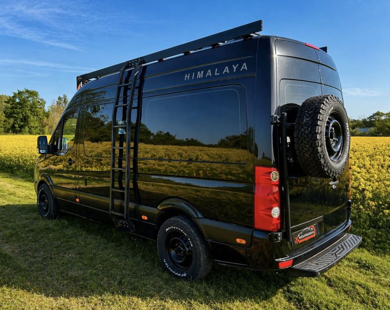 VOLKSWAGEN CRAFTER VAN AMÉNAGÉ 2.5 163 