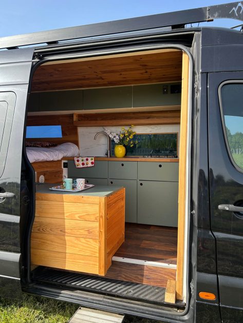 VOLKSWAGEN CRAFTER VAN AMÉNAGÉ 2.5 163 