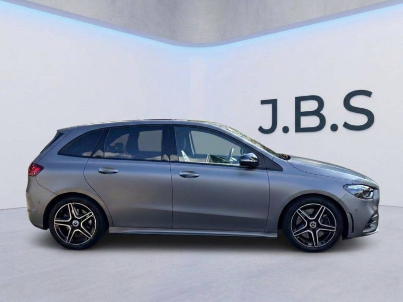 MERCEDES-BENZ B 250 4MATIC AMG LINE 8-GANG DCT PANO 18\" WKR 2024