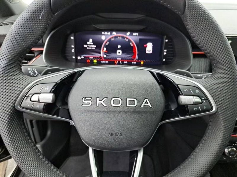  SKODA KAMIQ MONTE CARLO 2025