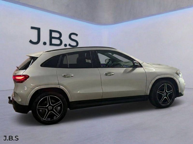 MERCEDES-BENZ GLA 220 D 4MATIC AMG LINE NIGHT PACK 2023