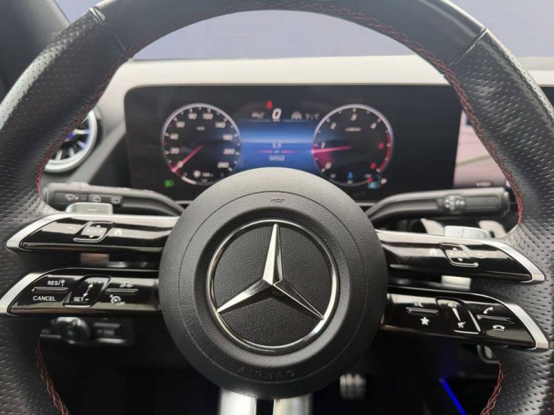 MERCEDES-BENZ GLA 220 D 4MATIC AMG LINE NIGHT PACK 2023