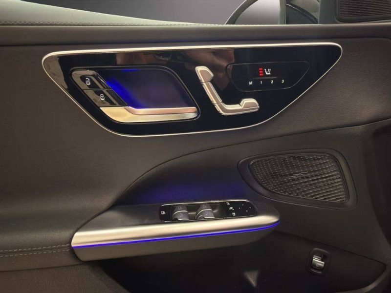 MERCEDES-BENZ C 220 D AMG LINE 2025