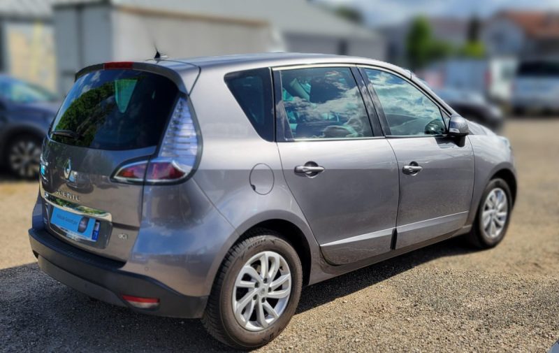RENAULT SCENICIII 1.5 DCI 110 DYNAMIQUE 2012