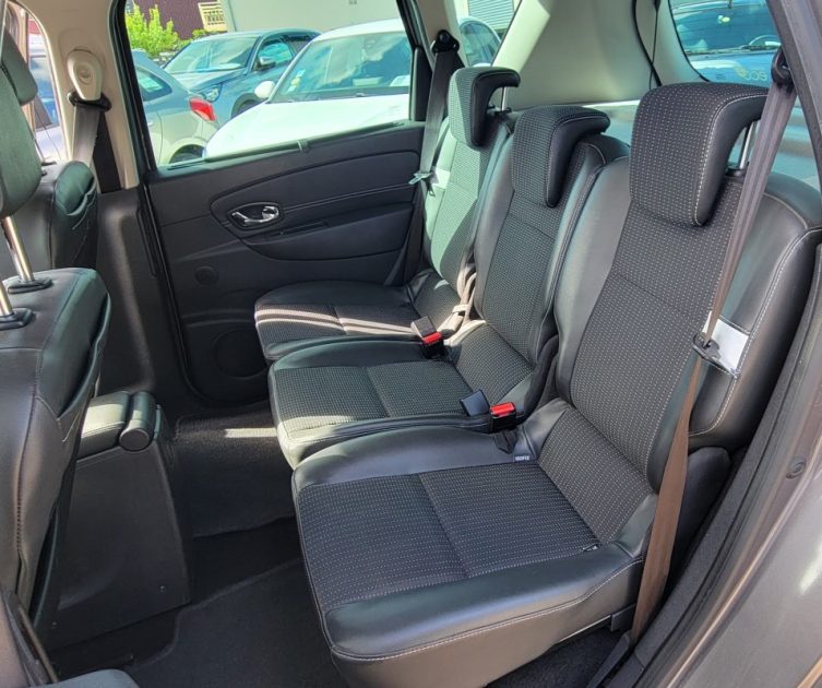 RENAULT SCENICIII 1.5 DCI 110 DYNAMIQUE 2012