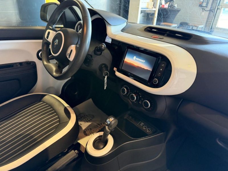 RENAULT TWINGO 0.9 TCE 95 INTENS EDC / 1ERE MAIN 