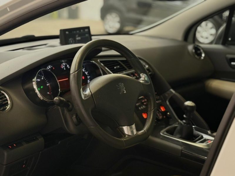 PEUGEOT 3008 1.6 HDI 115CH NAPAPIJRI