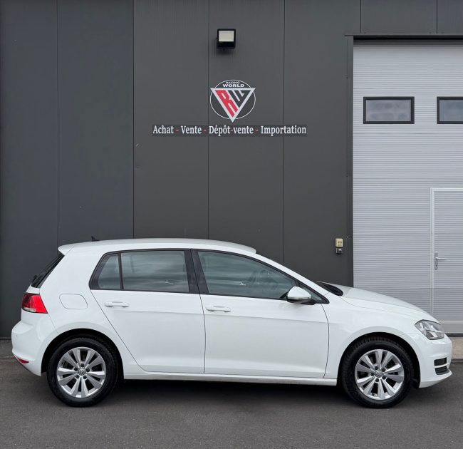 VOLKSWAGEN GOLF VI 1.6 TDI - 110 CH - CONFORTLINE - GARANTIE 3 MOIS