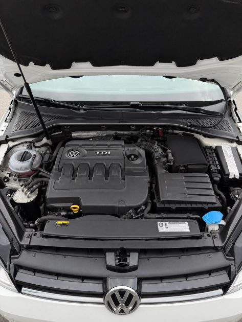 VOLKSWAGEN GOLF VI 1.6 TDI - 110 CH - CONFORTLINE - GARANTIE 3 MOIS