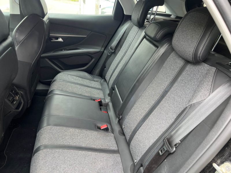 PEUGEOT 3008 II 