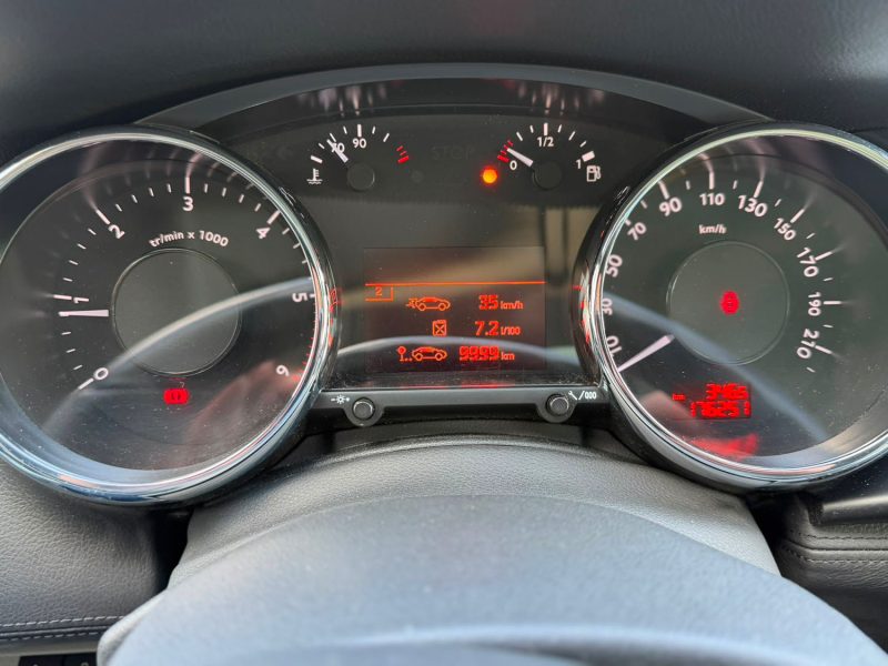 PEUGEOT 3008 1.6 HDI FELINE 