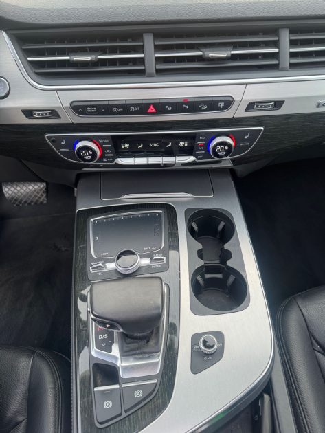 AUDI Q7 QUATTRO AVUS 3.0 TDI 272ch 7 Places