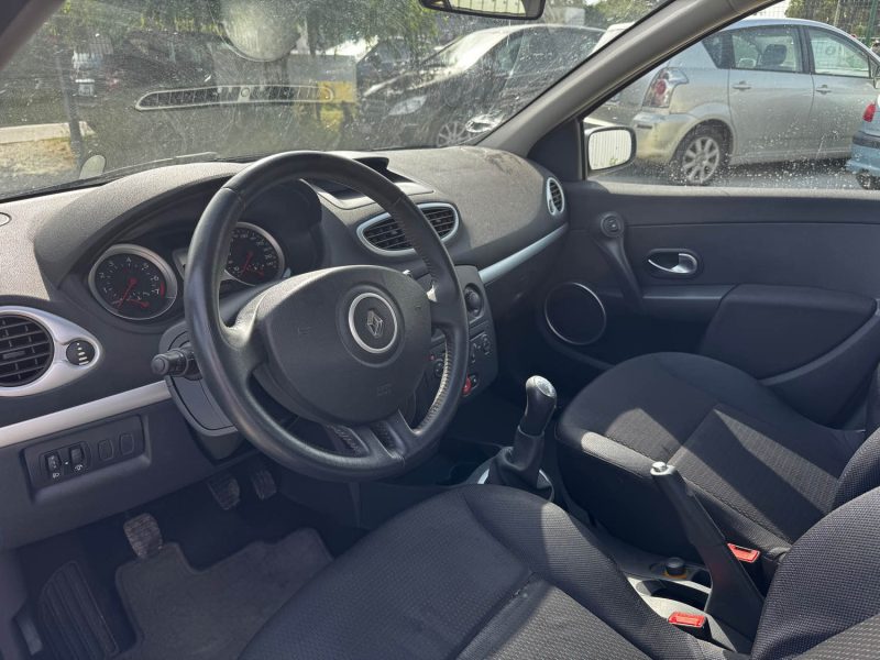 RENAULT CLIO 1.6 DYNAMIQUE 88CH ESSENCE 2007