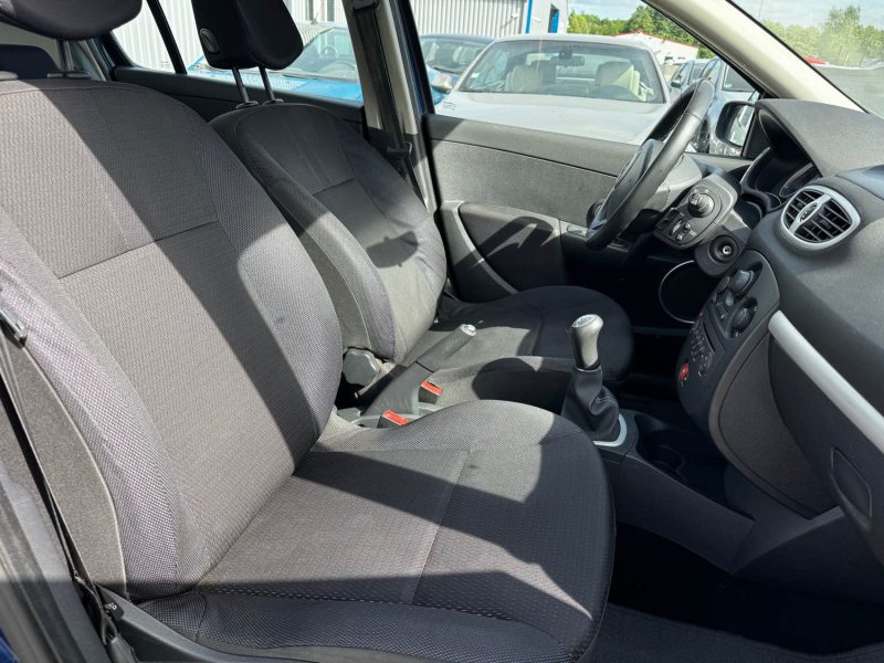 RENAULT CLIO 1.6 DYNAMIQUE 88CH ESSENCE 2007