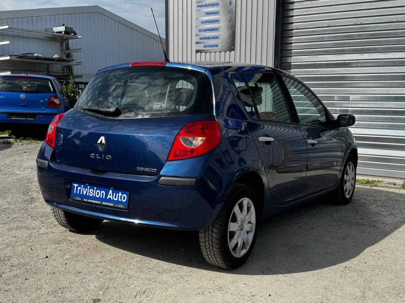 RENAULT CLIO 1.6 DYNAMIQUE 88CH ESSENCE 2007