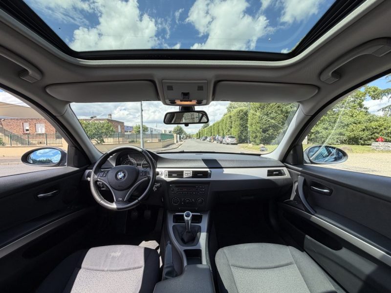 BMW SERIE 3 320 I 150 CV / 119KM / Toit ouvrant / siège chauffant / Clim / paiement 4-10 possible