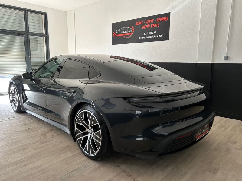 PORSCHE TAYCAN PERFORMANCE PLUS 476