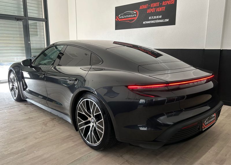 PORSCHE TAYCAN PERFORMANCE PLUS 476