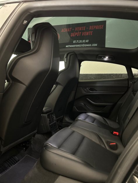 PORSCHE TAYCAN PERFORMANCE PLUS 476