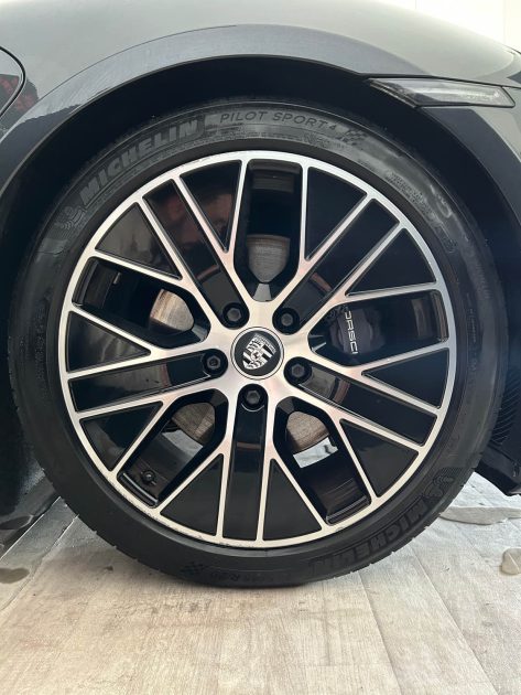 PORSCHE TAYCAN PERFORMANCE PLUS 476