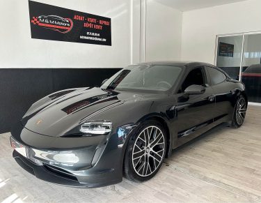 PORSCHE TAYCAN PERFORMANCE PLUS 476