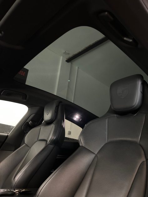 PORSCHE TAYCAN PERFORMANCE PLUS 476