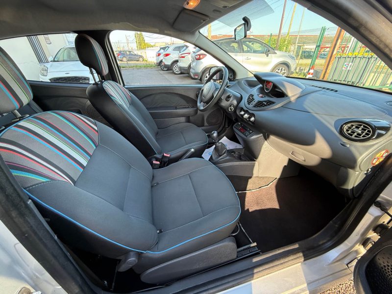 RENAULT TWINGO 2 PHASE 2 ETHANOL 1.2I - 16V 75CV 2014