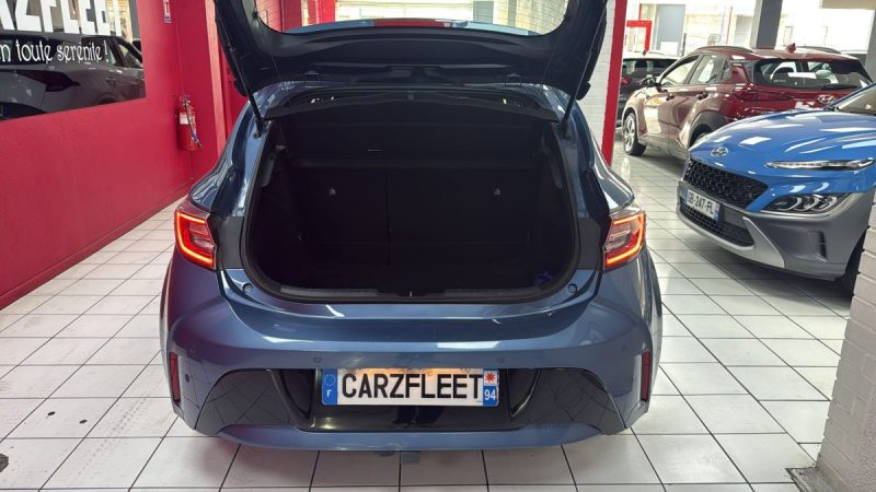 TOYOTA COROLLA BERLINE 122cv DYNAMIC BUSINESS/1 ERE MAIN/TVA RECUPERABLE