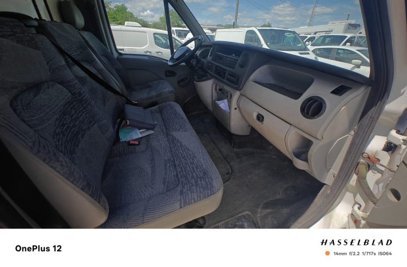 RENAULT MASTER 2.5DCI 120CV PLANCHE CABINE PROBLEME BOITE DE VITESSE ROULANT  GENERIQUE L3H1 3.5T 2.5DCI 120 2006