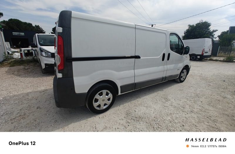 RENAULT TRAFIC GRAND CONFORT L2H1 2.0DCI 115 2011