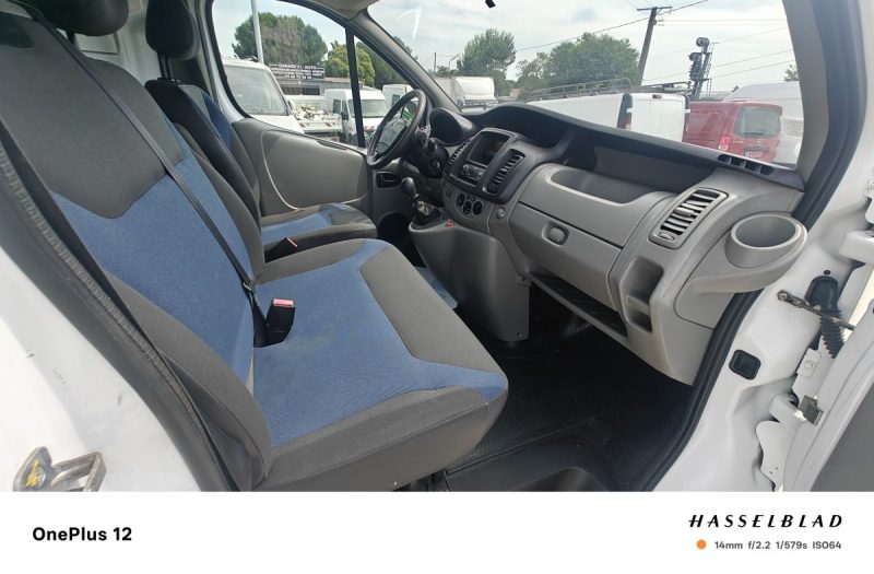 RENAULT TRAFIC GRAND CONFORT L2H1 2.0DCI 115 2011