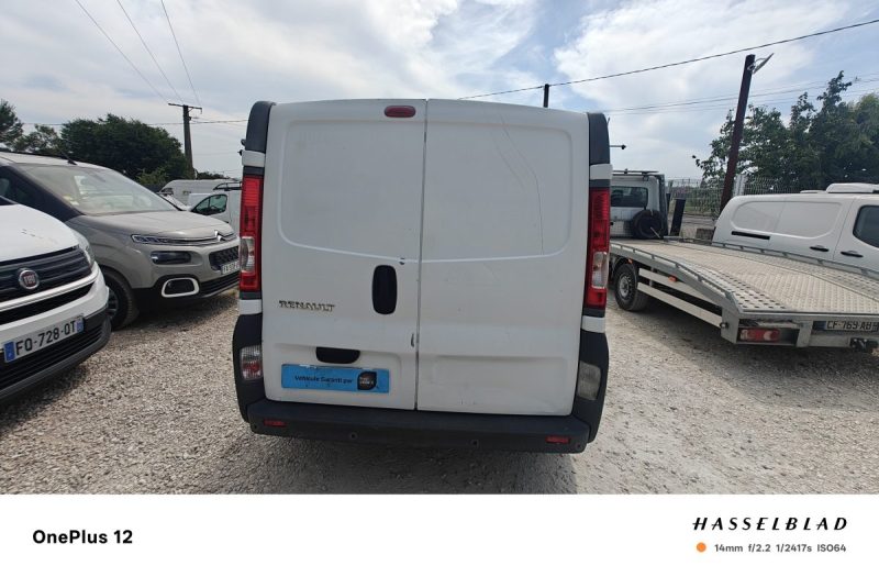 RENAULT TRAFIC GRAND CONFORT L2H1 2.0DCI 115 2011